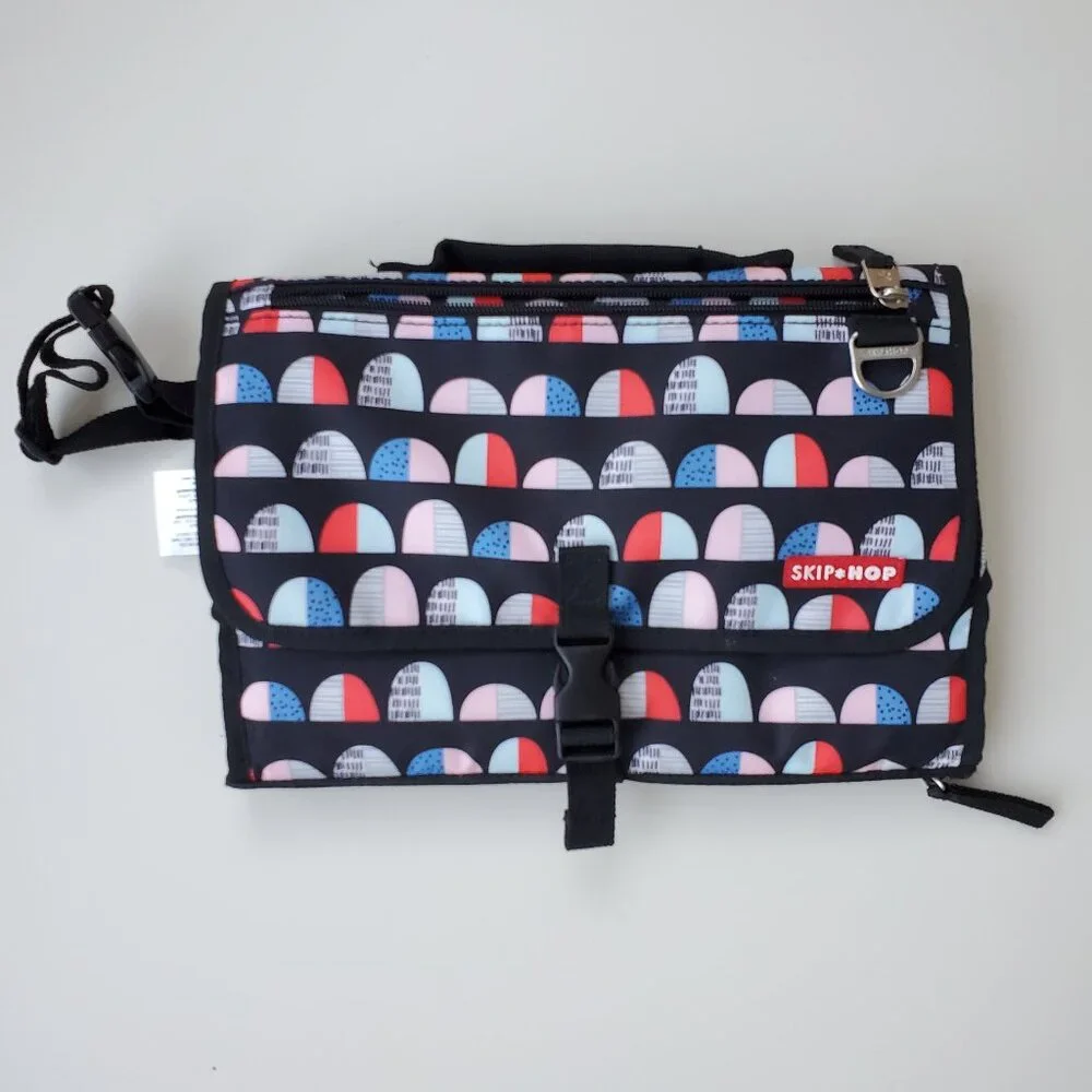 Skip Hop Pronto Diaper changing station nwot